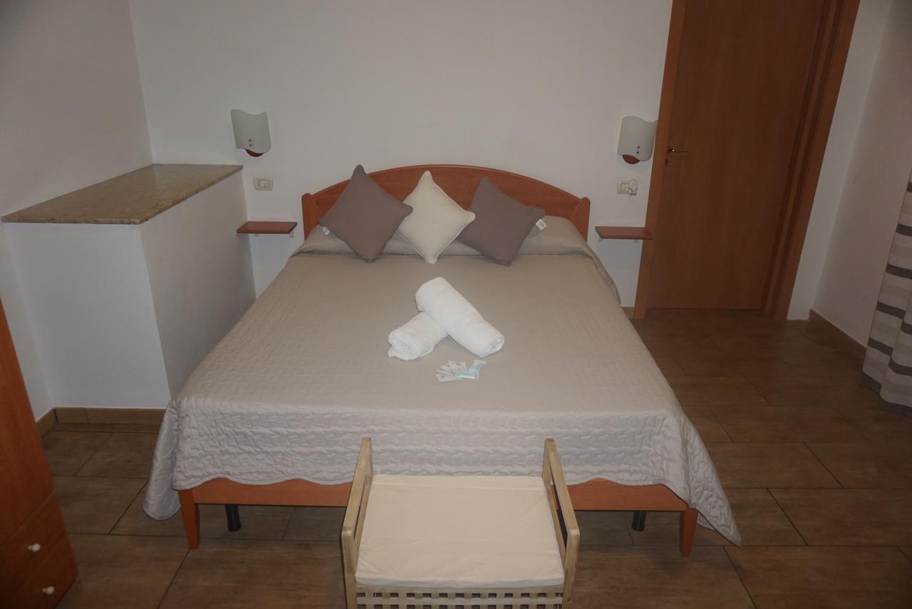 Hotel Villa Souvenir Форца-д'Агро Экстерьер фото