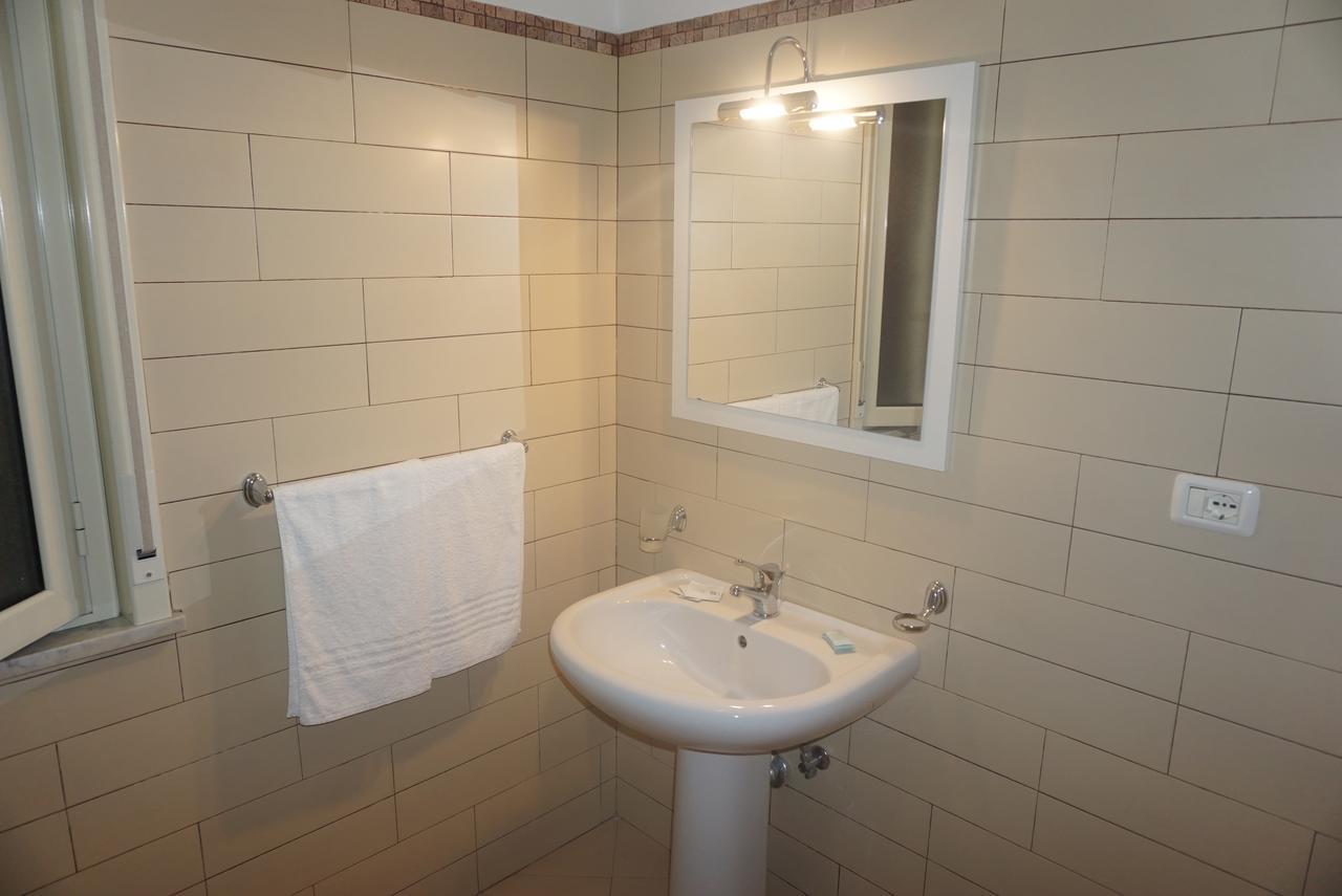 Hotel Villa Souvenir Форца-д'Агро Экстерьер фото