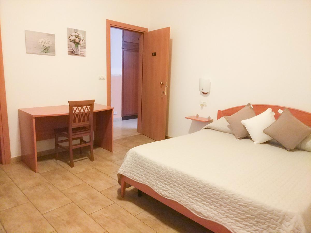 Hotel Villa Souvenir Форца-д'Агро Экстерьер фото